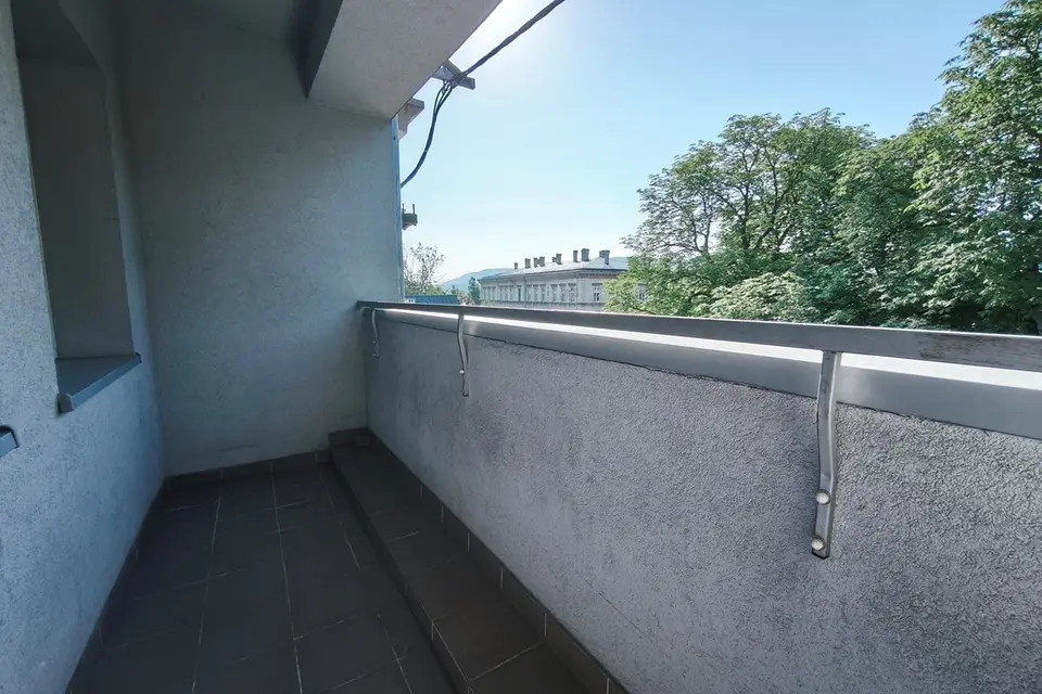 Na wynajem przestronne i funkcjonalne mieszkanie o powierzchni 74 m², położone na 3. – Bielsko-Biała