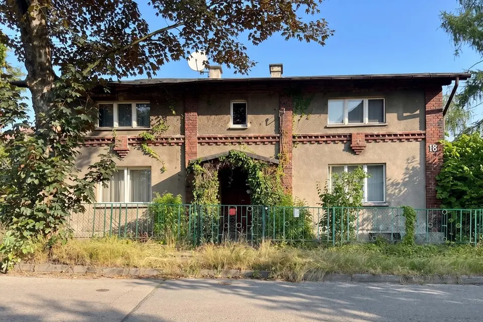 Na sprzedaż dom wolnostojący położony przy ul. – Rybnik