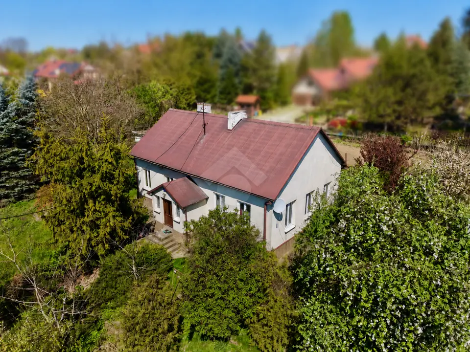 Widokowy dom w spokojnej okolicy – Książniczki