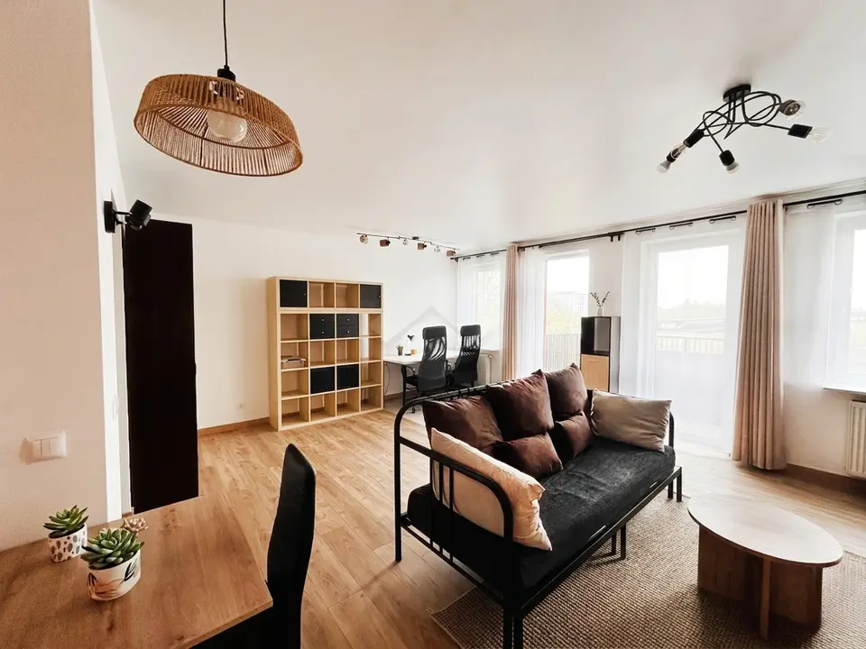 Kraków – 2 Płk. Lotniczego – Dwa pokoje z balkonem