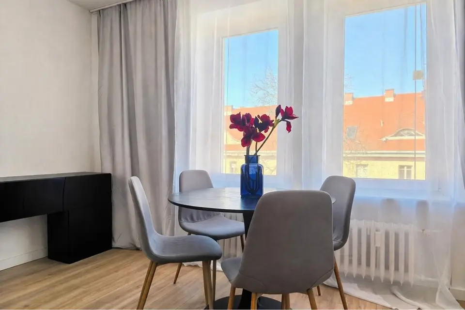 Na sprzedaż: atrakcyjna kawalerka w centrum Poznania ul. – Poznań