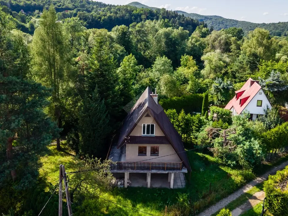 Domek letniskowy w sąsiedztwie rzeki oraz terenów zielonych – Pogorzany