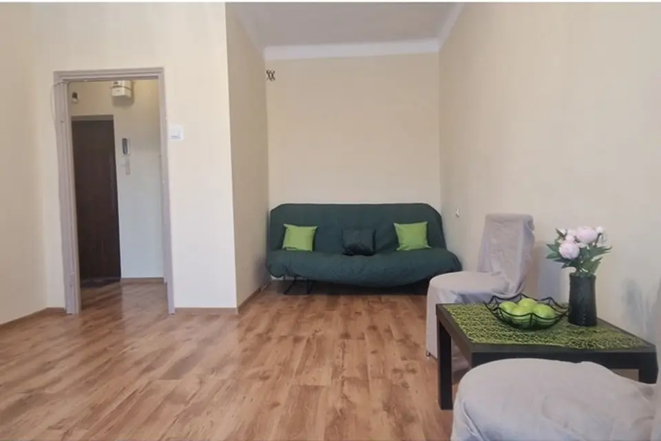 Na sprzedaż ustawna kawalerka o powierzchni 33,27 m², położona przy ul. – Radom